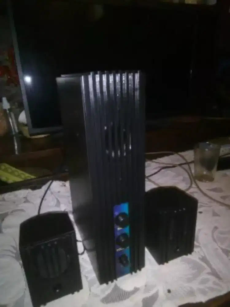 Speaker aktif 2.1 mulus normal