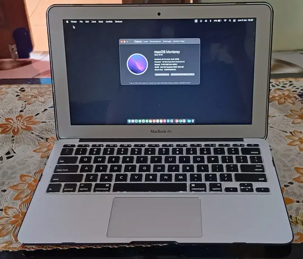 MacBook Air 11 inch RAM 8GB SSD 256GB