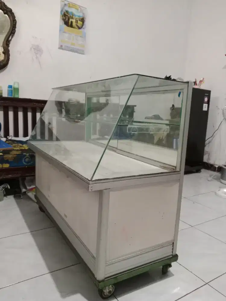 Etalase murah bisa nego