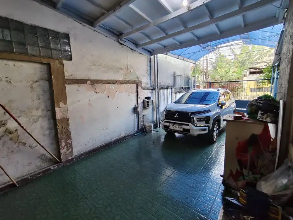 Rumah lama Cawang 26x27m. strategis, harga ekonomis