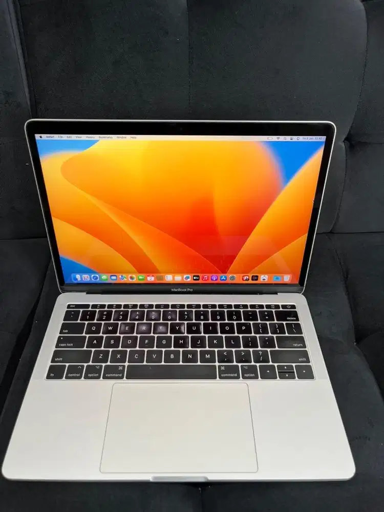 MacBook Pro 13inch 2017, 8/256GB i5 SECOND