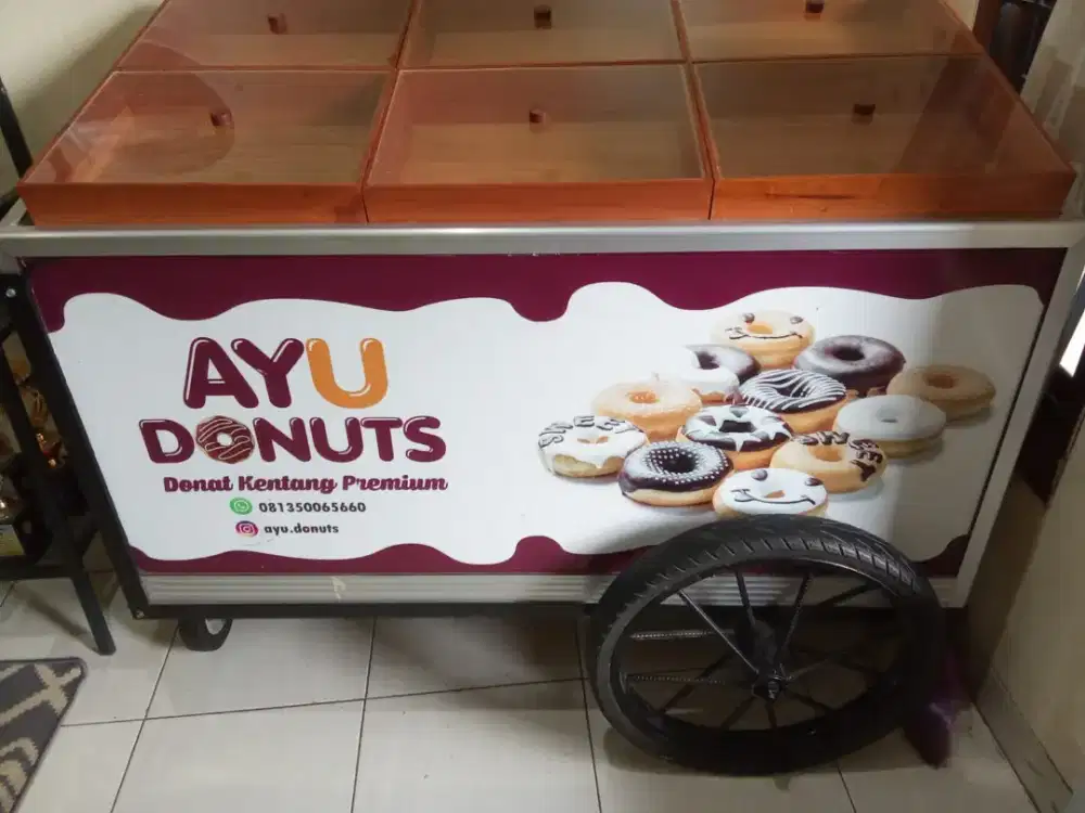 Gerobak Donat dan box aklirik