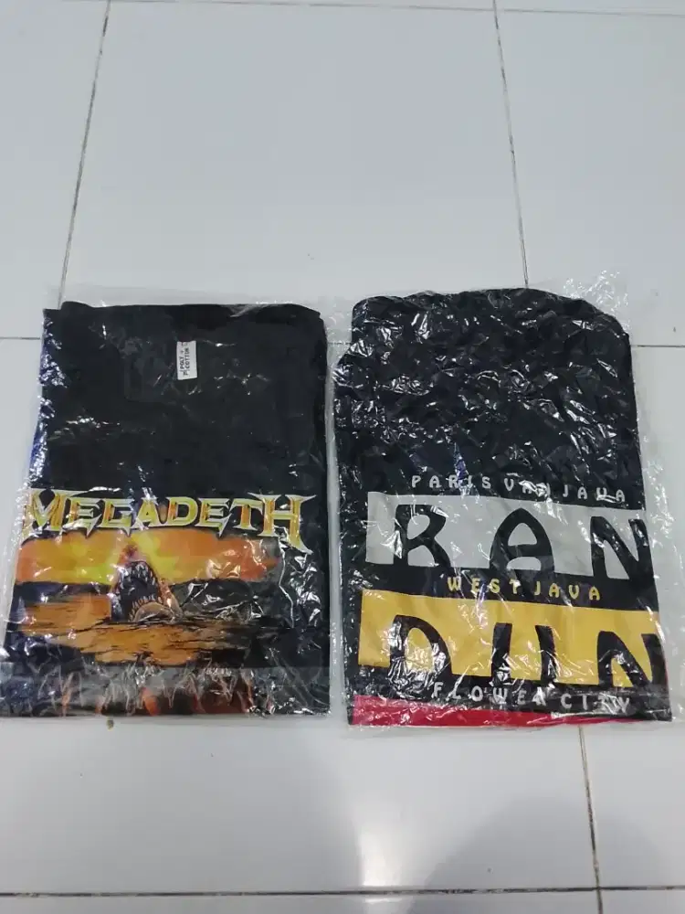 Jual Murah 2 Lembar KAOS (Baru)