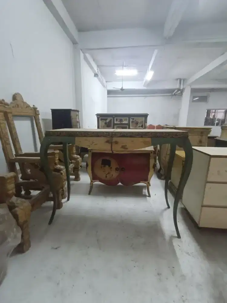 Meja konsul pajangan consule kayu solid