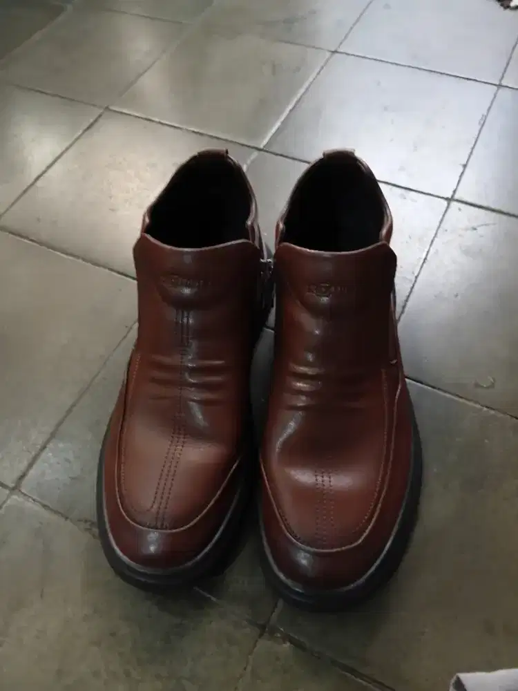 Jual Sepatu kulit Cowo ROHDE