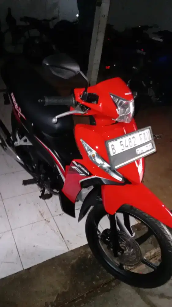 REVO X DIJUAL CASH ONLY KONDISI MULUS TERAWAT