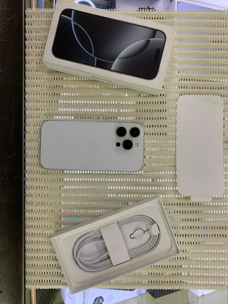 Iphone 16 Pro 256GB Digimap Garansi On-April 2026 Mullus