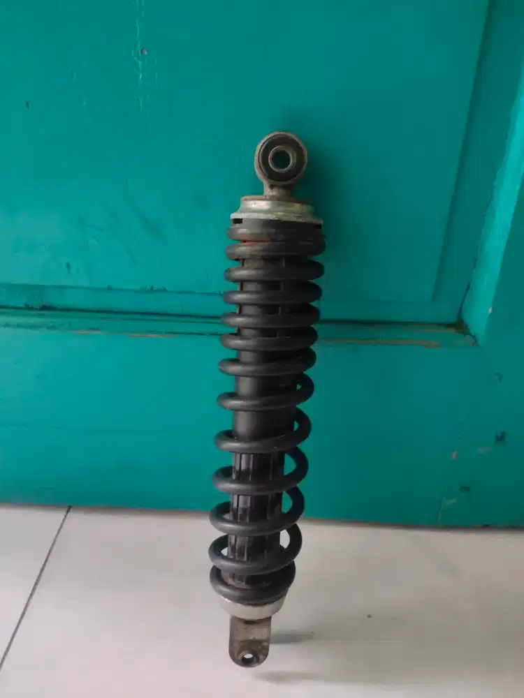Shock belakang honda beat karbu