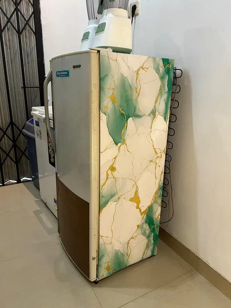 Dijual kulkas frizer sharp 6rak