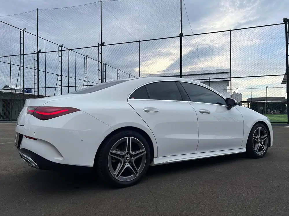 Mercedes Benz CLA200 AMG LINE 1.3L AT 2024