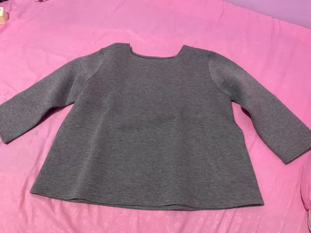 (Preloved) Atasan Wanita Kuro