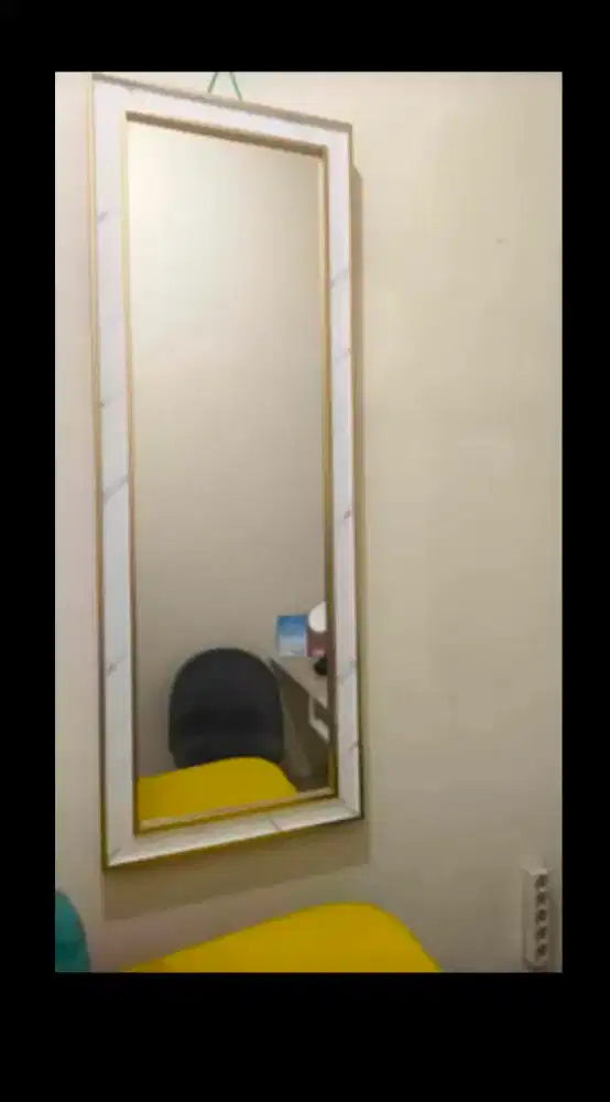 Informa Cermin Estetik bisa standing & gantung di dinding, gold marble