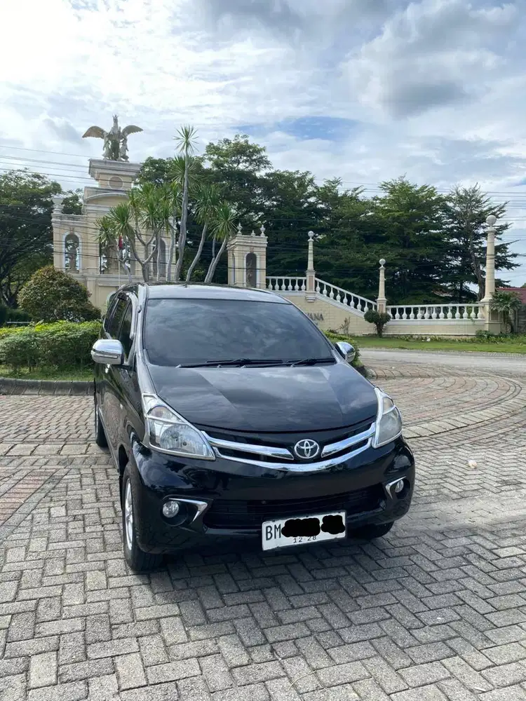 TOYOTA AVANZA G 2012 MT LOW KM
