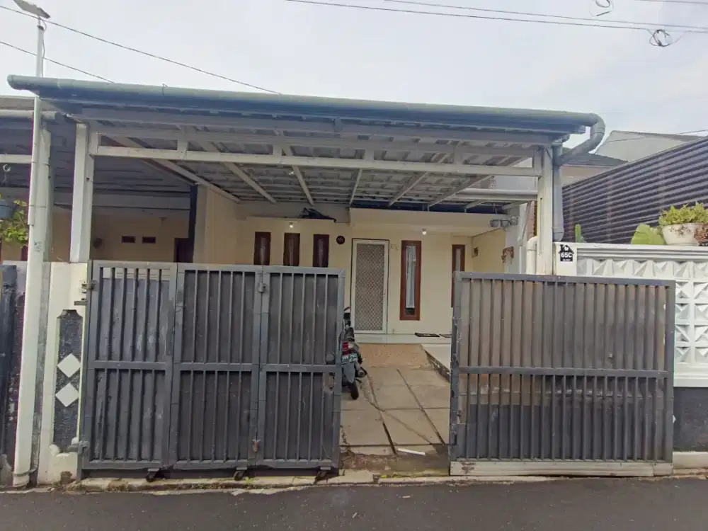 Disewakan rumah semi furnished Depok