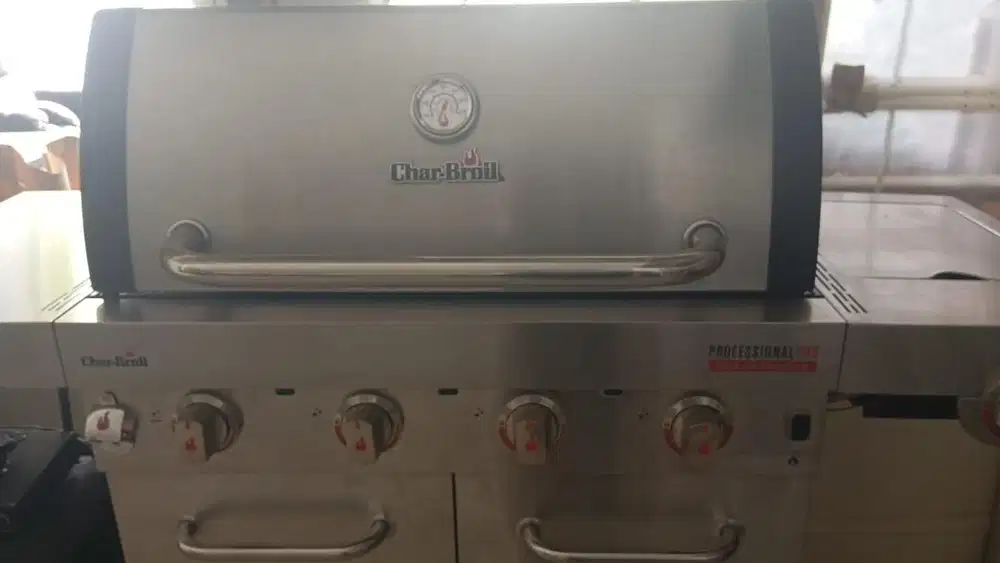 Char Broil pemanggang