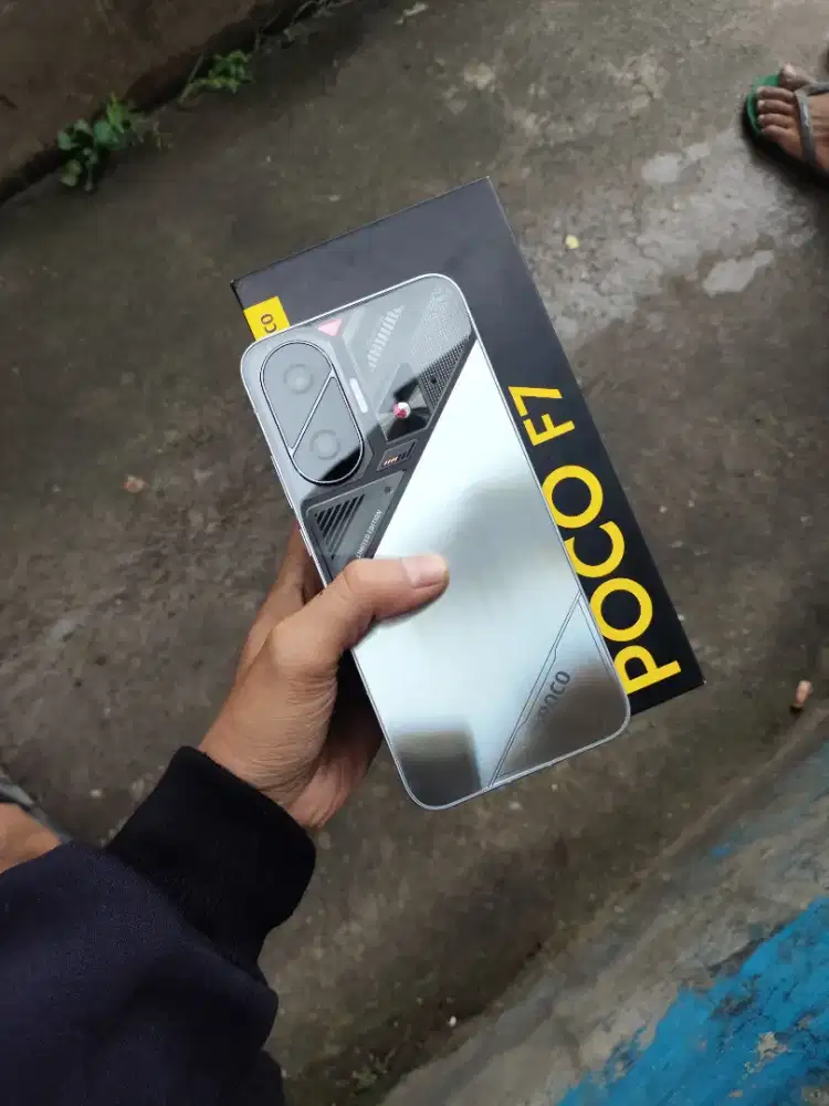 Poco f7 12/512 ful original