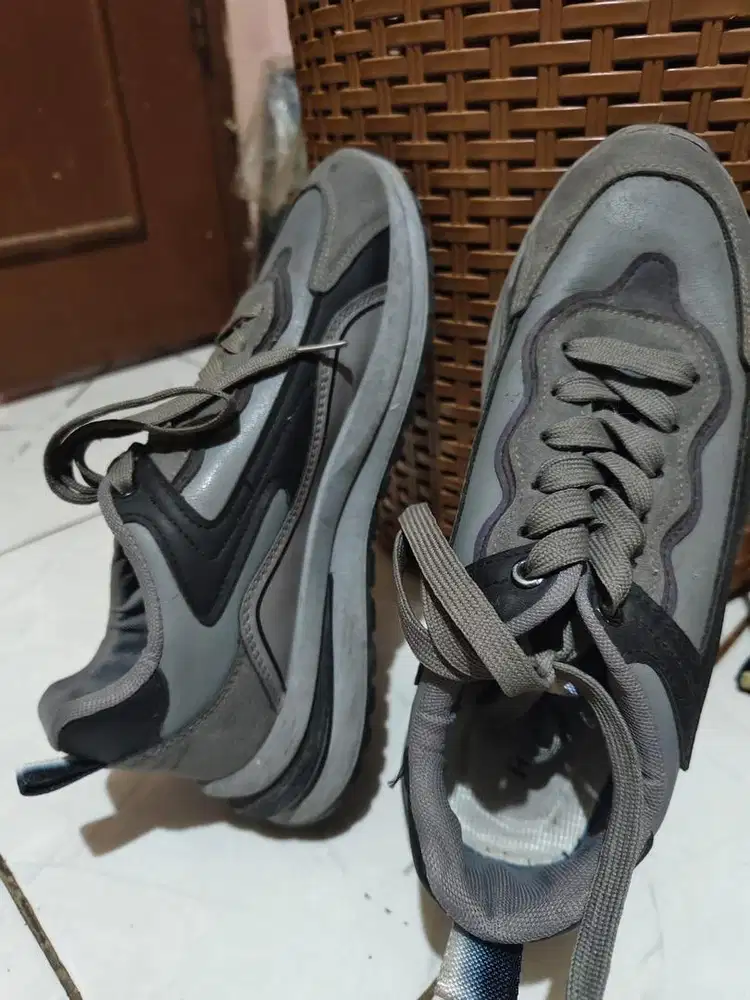 KEEPING sepatu sneakers pria