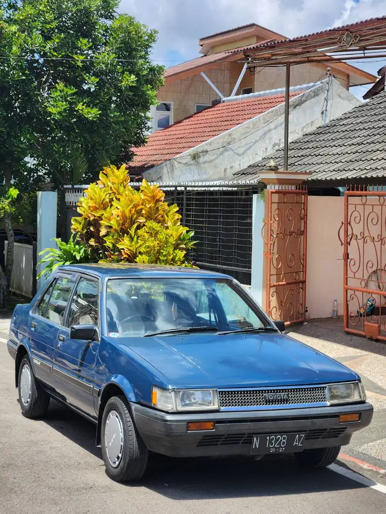 Toyota Corolla SE Saloon 1987