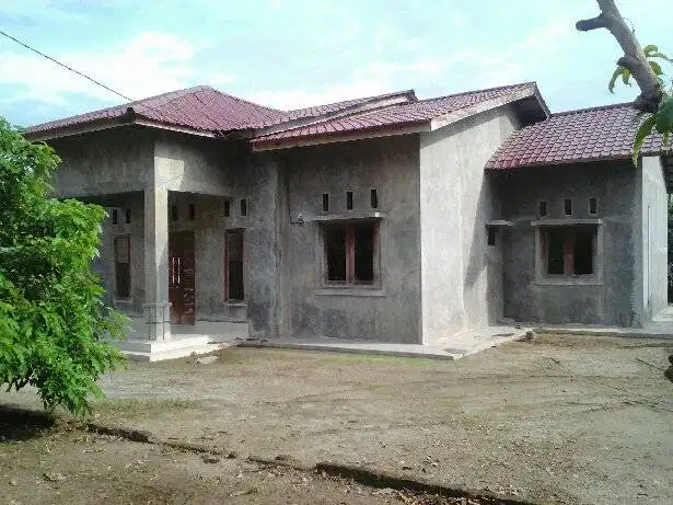 DISEWAKAN RUMAH BARU DIBAGUN