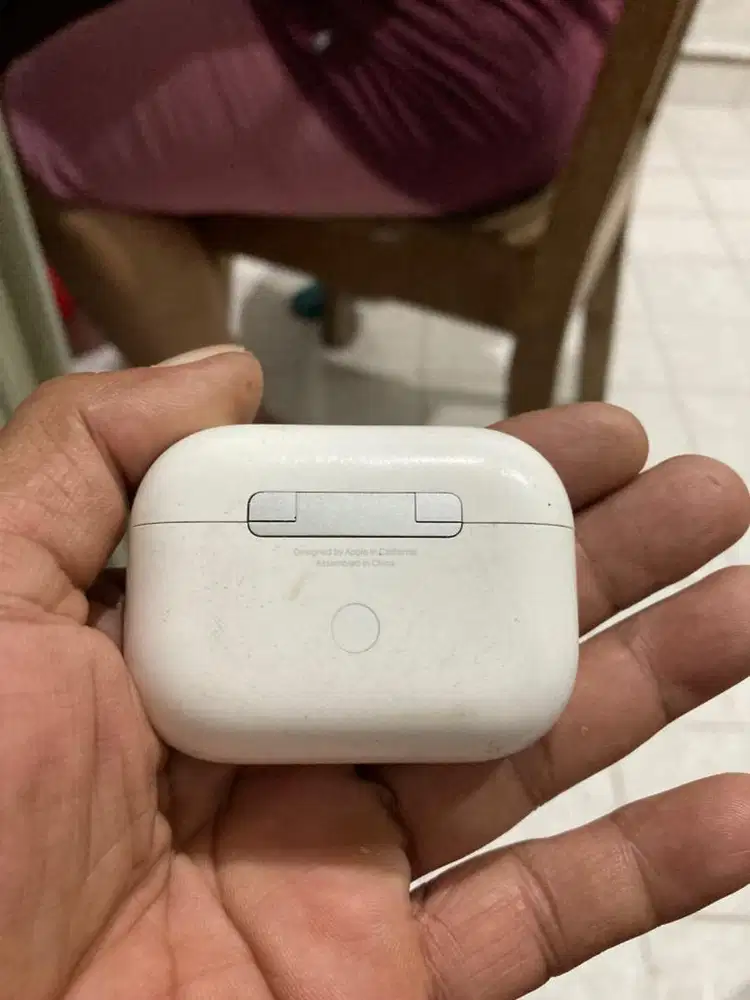 AirPods pro generasi 1