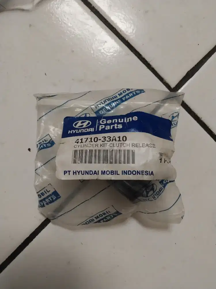 Cylinder Kit - Clutch Release Hyundai Elantra