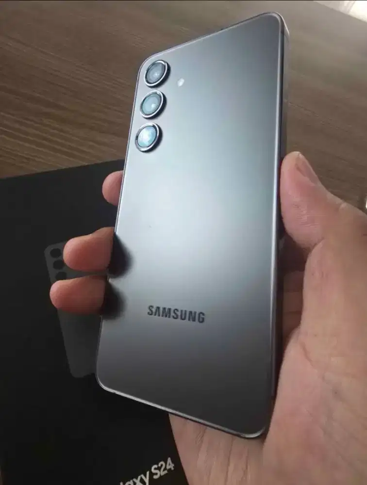 Samsung S24 8/256 GB Garansi panjang