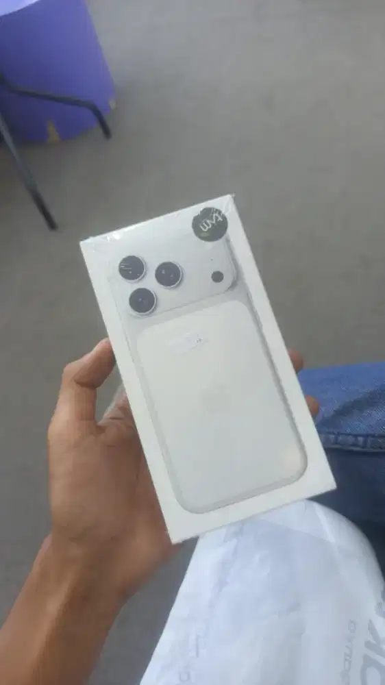 IPHONE 17 PRO 256GB SILVER IBOX BISA BAYAR PAKAI APAPUN DIRUMAH