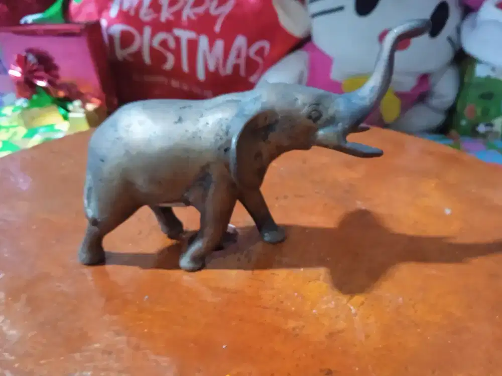 Patung Gajah dari perunggu