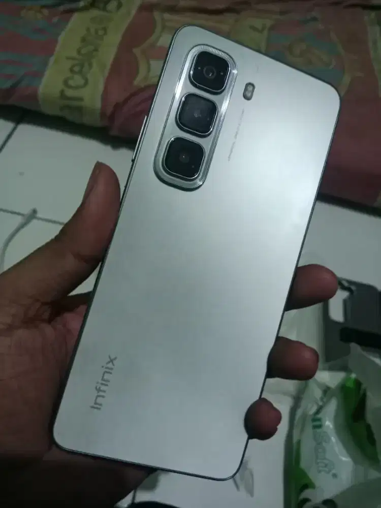Infinix Hot 50 8/128 Like New Garansi resmi masih 3 bulan