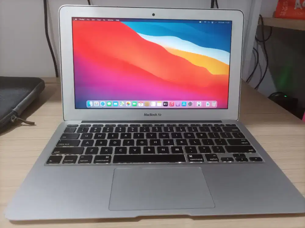 Macbook Air 11 inch Mid 2013 1,3 GHz Dual Core Intel Core i5