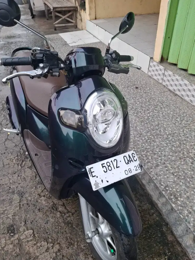 Honda Scoopy Donat Plat E