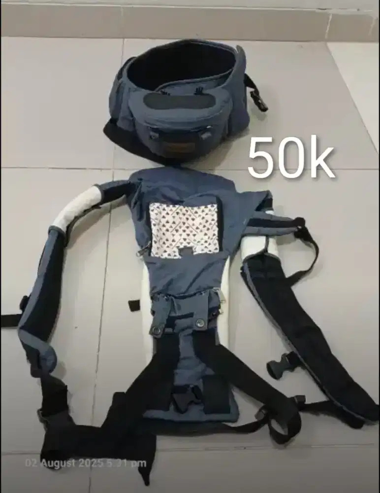 Gendongan bayi bekas