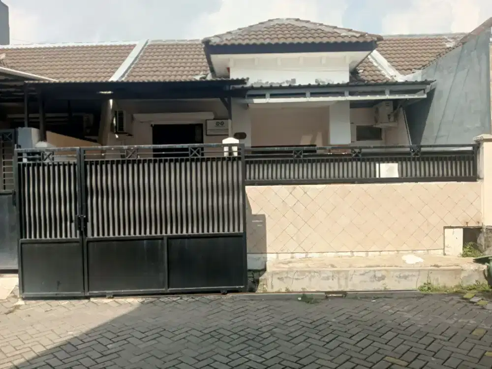 Disewakan Rumah Perum Sentra Point dekat UPN Rungkut SBY