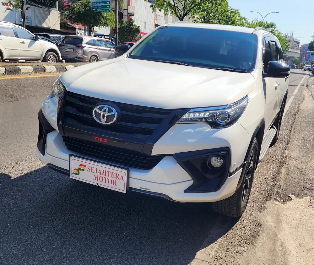 Toyota Fortuner VRZ TRD 2.4 AT 2017/2018 km Low 80rb.an orisinil tgn1