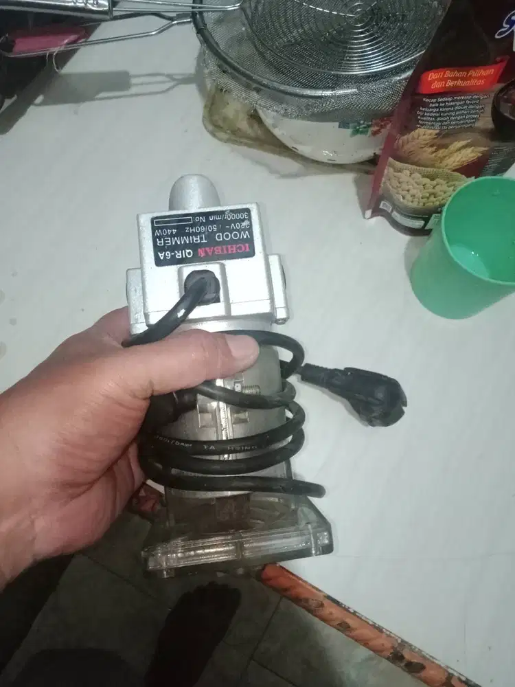Router trimmer kayu