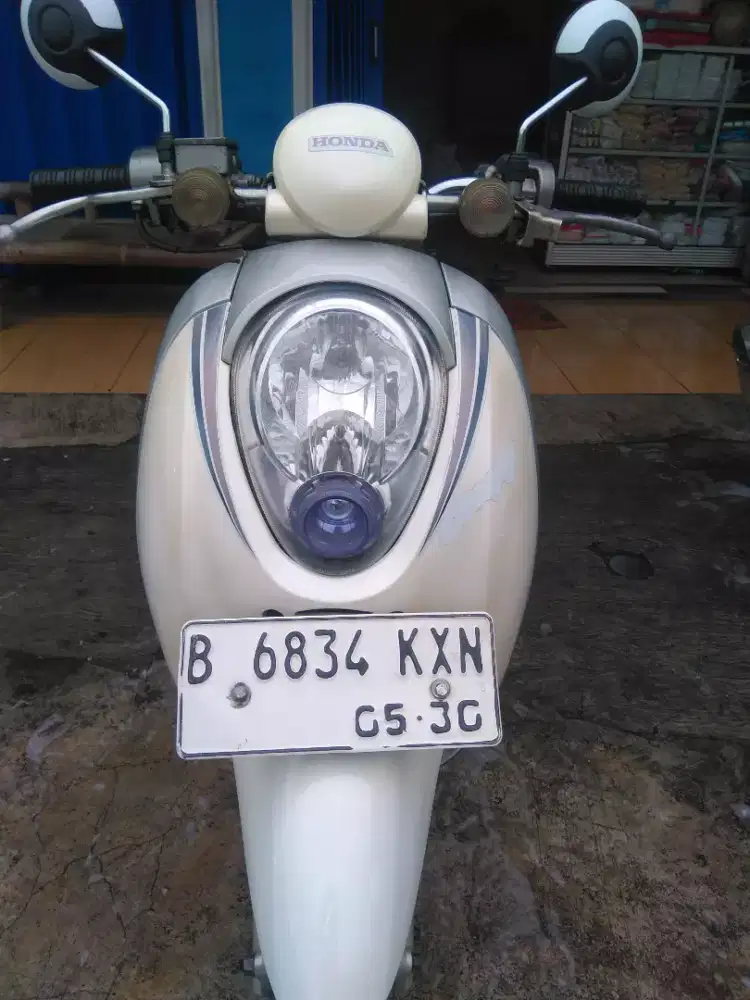 Honda Scoopy  cw karburator B bks kota pajak hidup