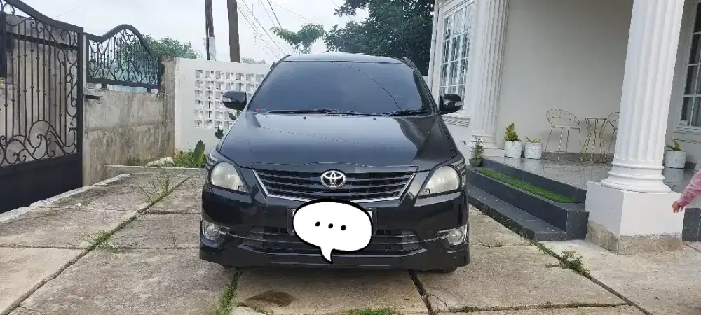 Grand Innova luxury 2.0 2012