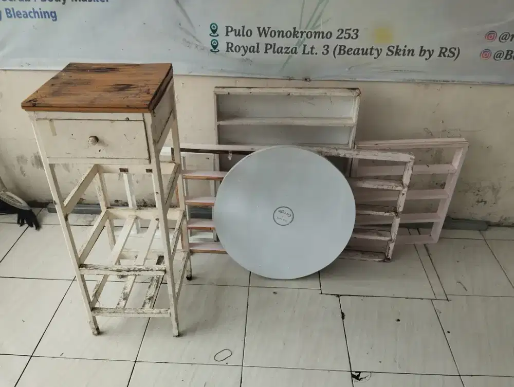 lemari nail art tempat kutek kuku