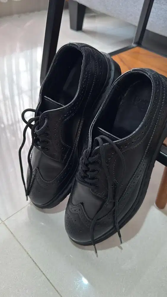 Dr martens 3989 black mono smooth