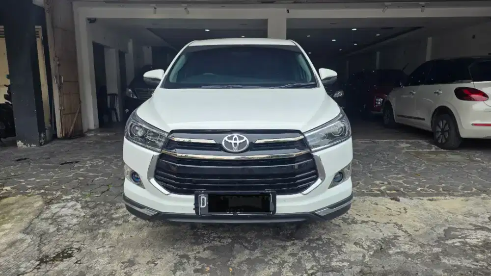 Toyota innova 2.4 V at 2020