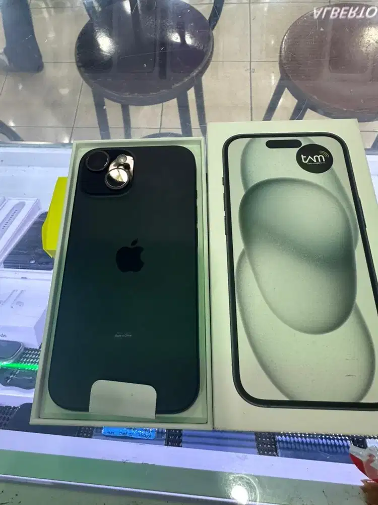 IPHONE  15 128GB BARU PAKE 1 BULAN BLACK