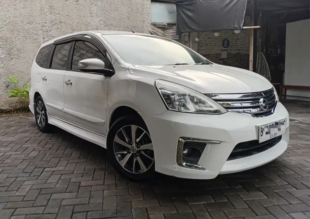 Nissan Grand Livina 1.5 HWS Autech Automatic putih 2018