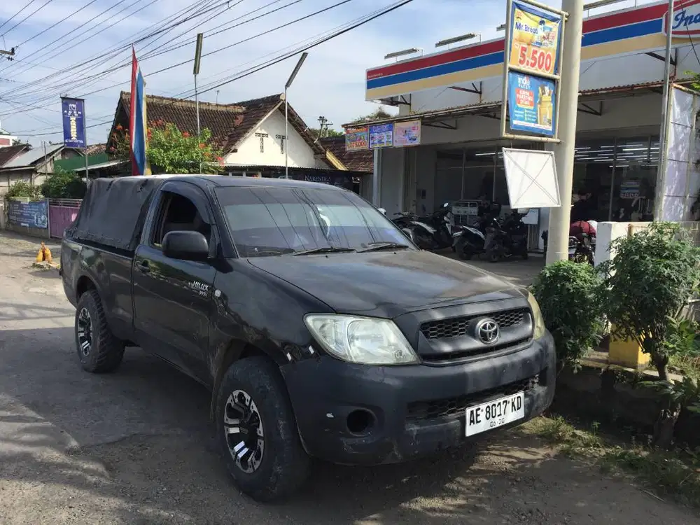 Hilux single cabin (pick up)
