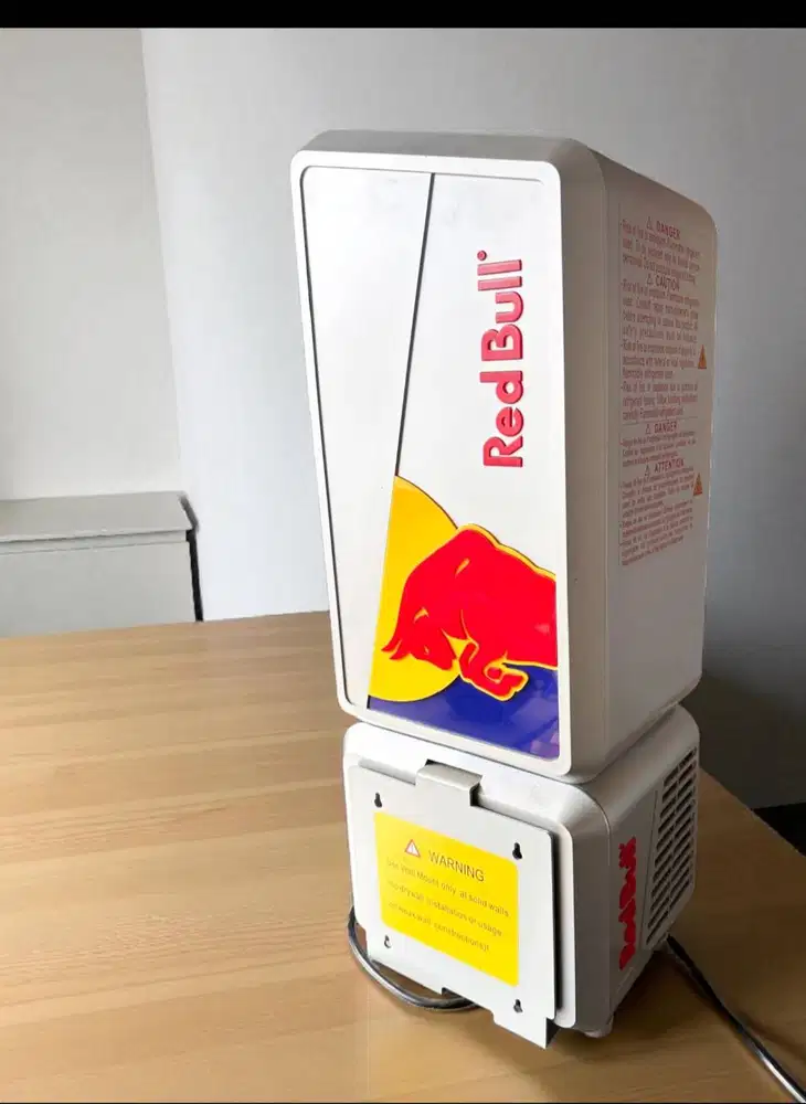 Kulkas Mini Original Red Bull (Hanya Ada Dijual Diluar Negri)