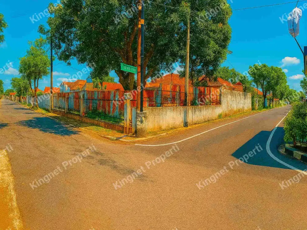 Rumah pribadi di tengah kota madiun jawa timur