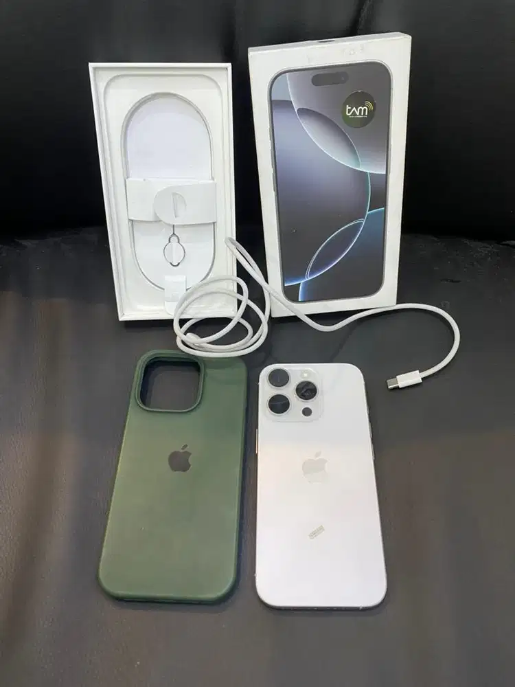 iPhone 16 pro 256gb iBox