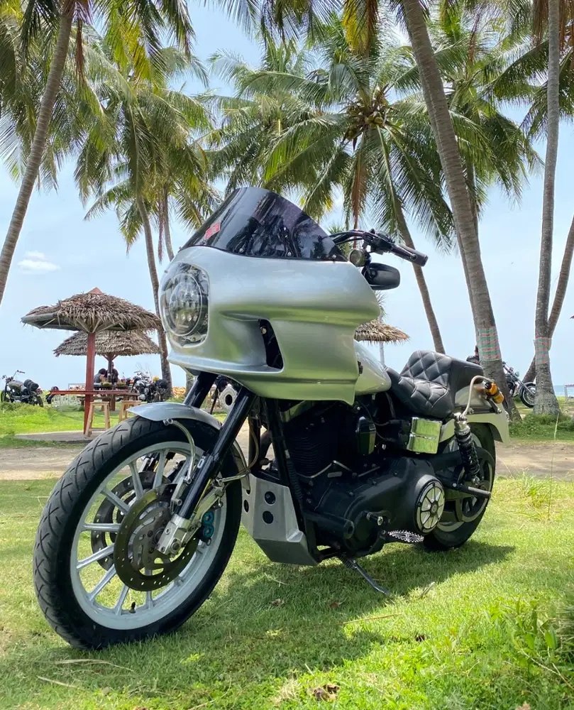 Forsale harley davidson fxdwg 2013