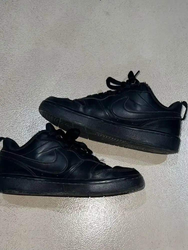 Sepatu All Black Nike