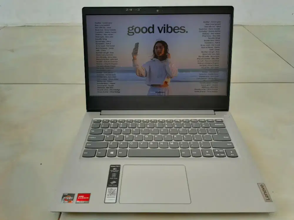 Lenovo ideapad slim 3 (Ryzen5) 4500u