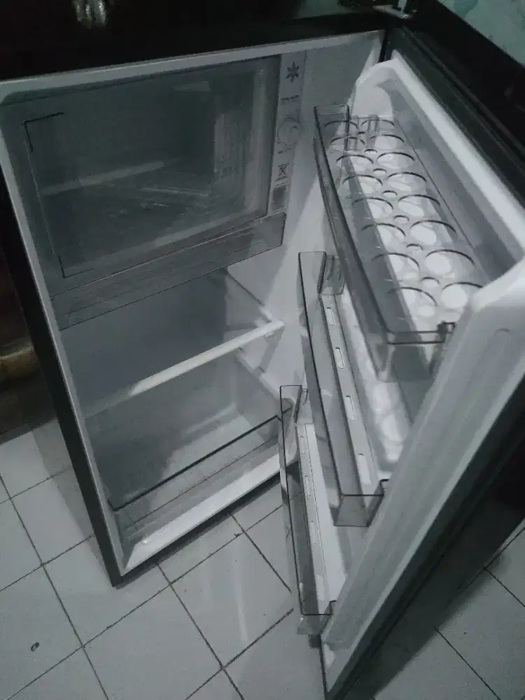 Kulkas Sanyo Aqua seri D 185 listrik  low watt